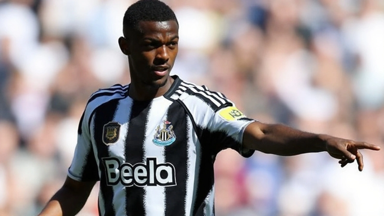 Alexander Isak standoff: Newcastle star stays on strike as Liverpool prepare second bid